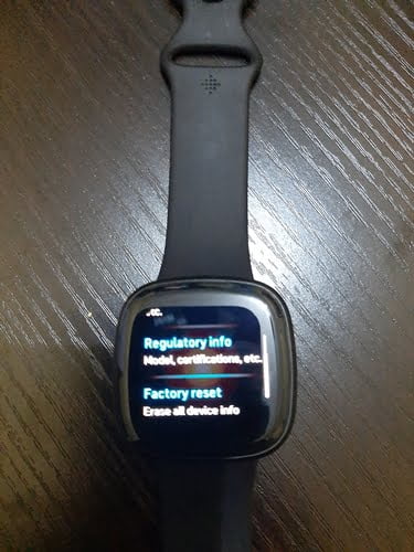 Fitbit with 3 online buttons