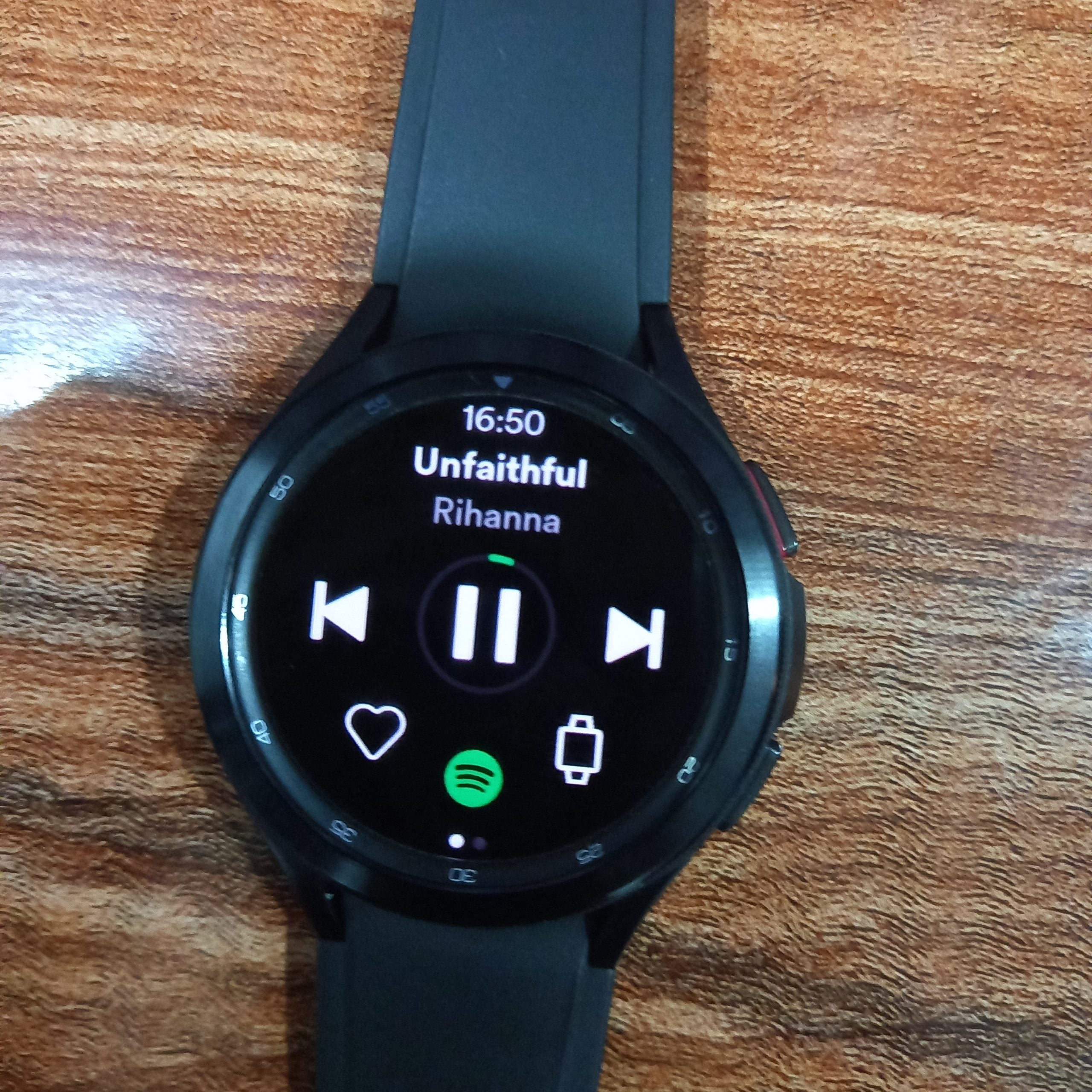 how to use spotify on Galaxy Watch 4