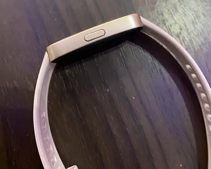 The Huawei Band 8 is 8.99 mm thick